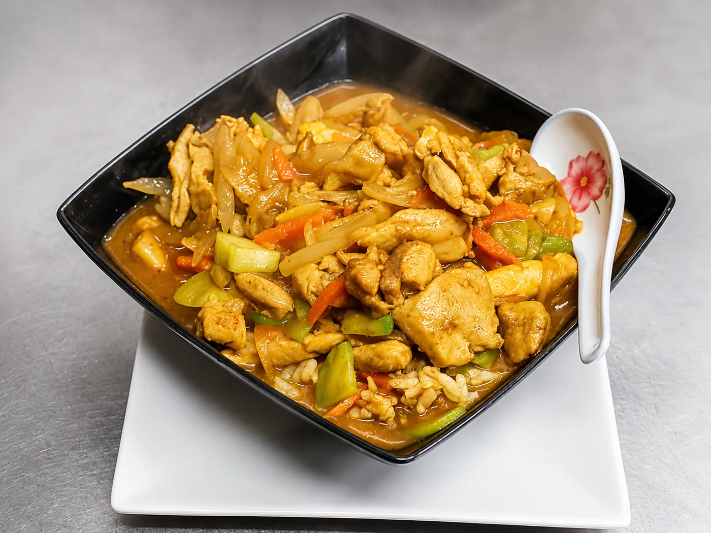Bol de pollastre al curry amb verdures